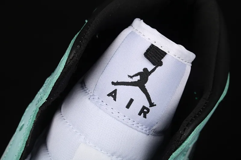 All categories Air Jordan Jordan series basketball shoes Air Jordan 1 High Z version Air Jordan 1 "Court Purple" AJ1 Joe 1 League of Legends black and green CV0152-102